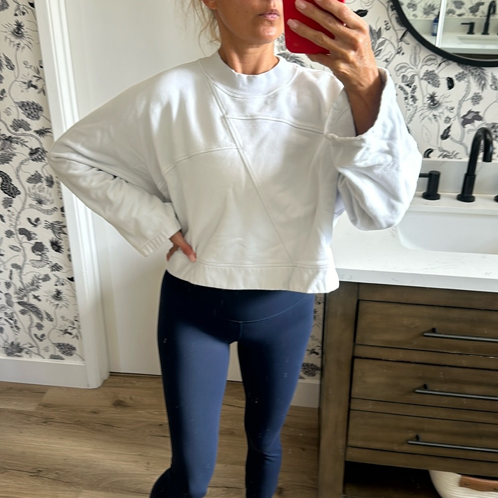 Lululemon wide arm cropped sweater - size 6